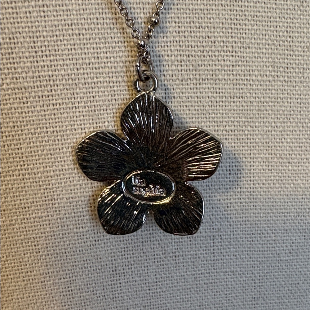 Vintage Lia Sophia Jasmine Flower Pendant Necklace Silver Tone Black Enamel - Picture 3 of 7